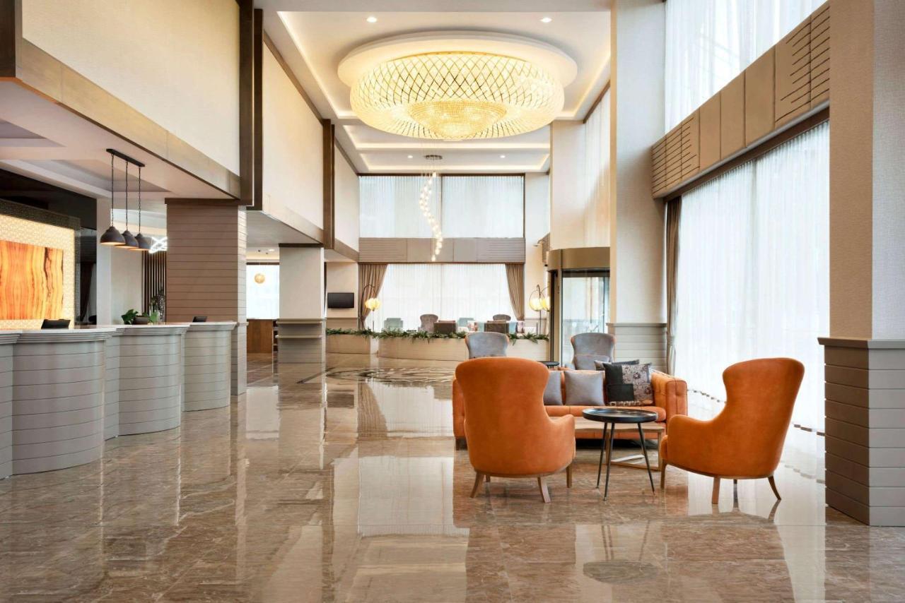 Отель Ramada By Wyndham Искендерун Экстерьер фото